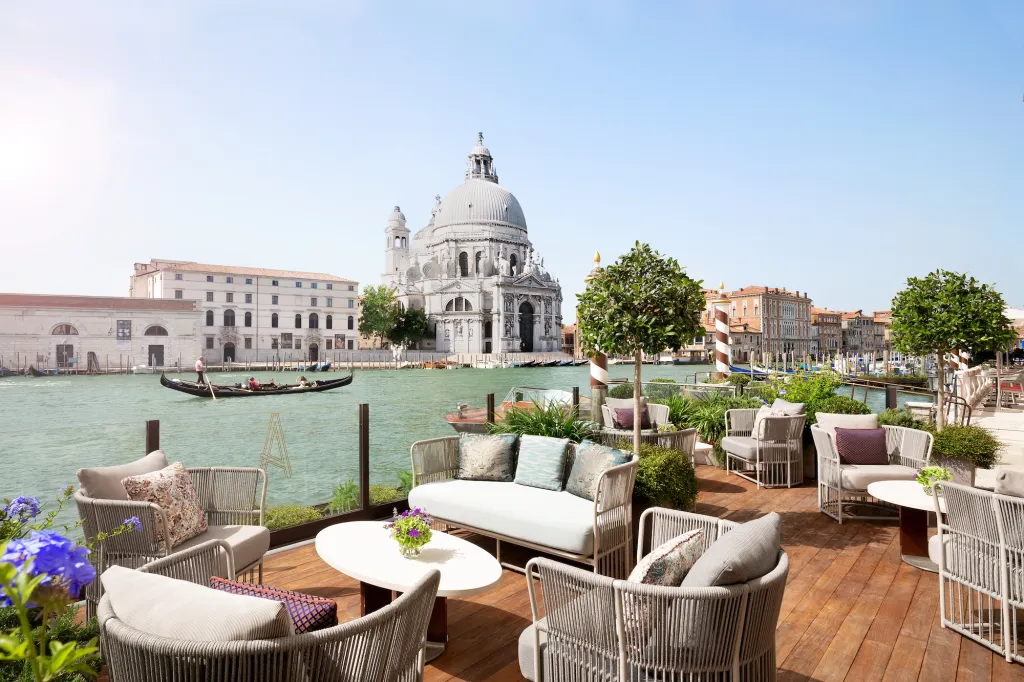 The St. Regis Venice supports the bready cancer awareness month